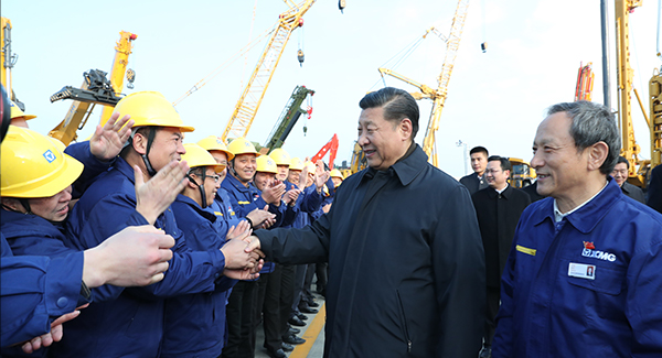 中共中央总书记、国家主席、中央军委主席习近平亲临乐鱼体育集团考察调研