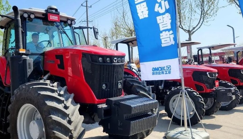 【闪耀中原】五地巡展，乐鱼体育XT系列2024款拖拉机“亮剑”河南引热潮
