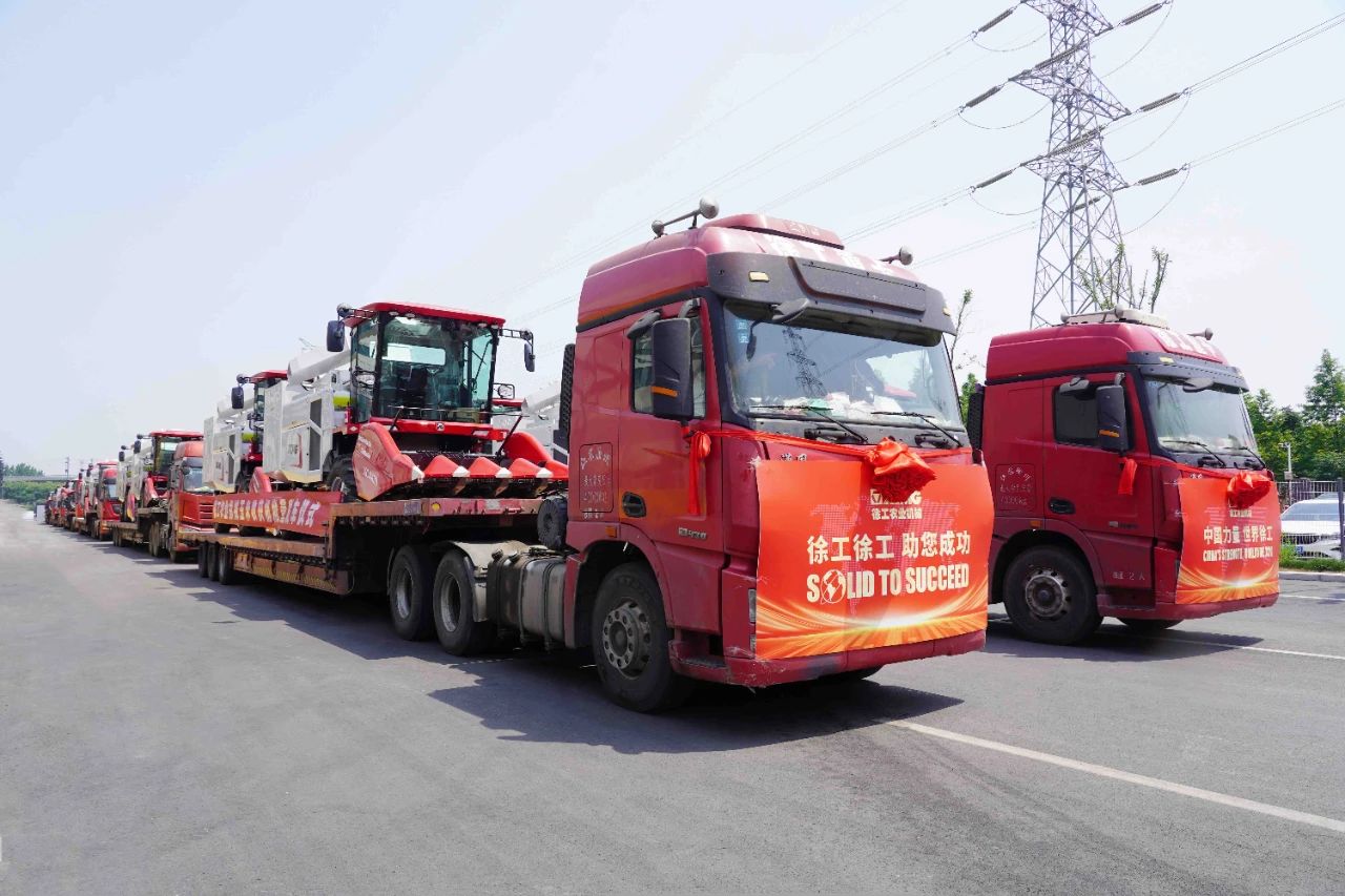 【发车！】乐鱼体育2024款XCA系列玉米收获机批量交付，开启闪耀新征程