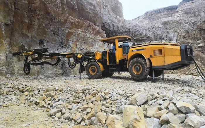 “化水为电”，乐鱼体育凿岩台车提速水电站扩机工程