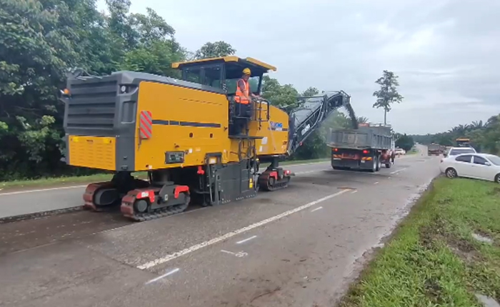 乐鱼体育成套道路机械油面施工，这次在马来西亚！