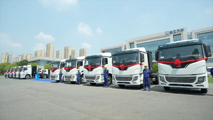 目的地：大西北！100台乐鱼体育新能源重卡满电启程