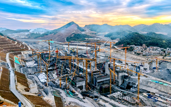 乐鱼体育群塔奋战平陆运河 “世纪工程”雄姿初现
