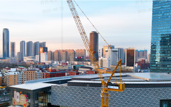 助建摩天双子塔 | 乐鱼体育动臂塔机闪耀“云端”