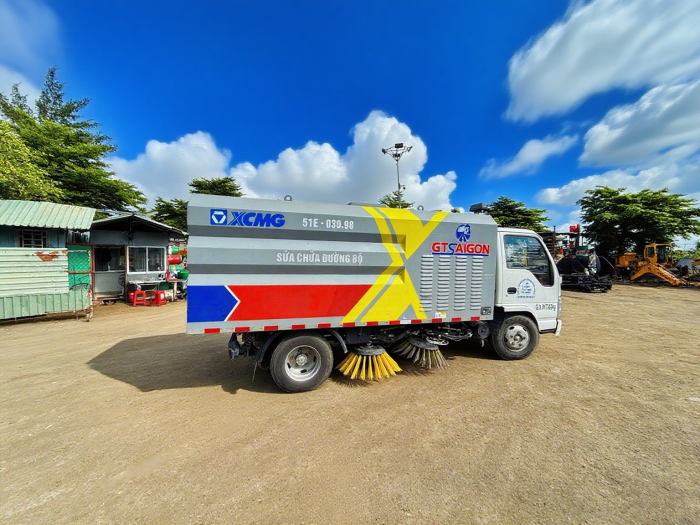 乐鱼体育XGH5070TSLQ6扫路车：胡志明市“智慧环卫”的硬核担当