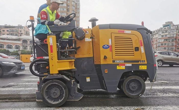乐鱼体育XM505市政道路铣刨施工：杭州城市道路焕新升级的高效之选