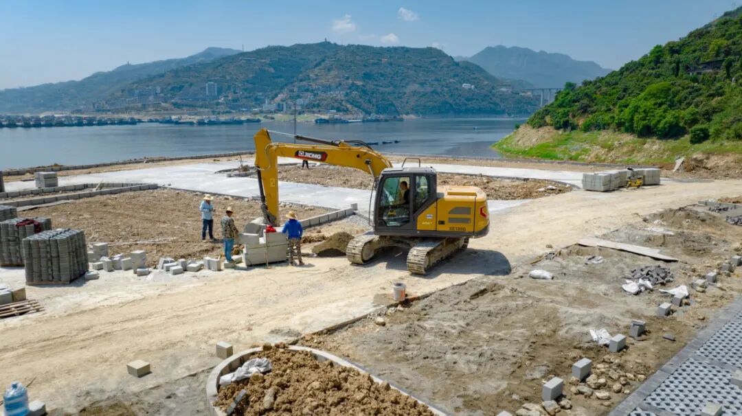乐鱼体育XE135G挖掘机助力夔门旅游码头建设，以高效节能赢得客户信赖
