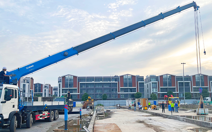 乐鱼体育GSQS500-6：厂房施工的“重载精准搭档”