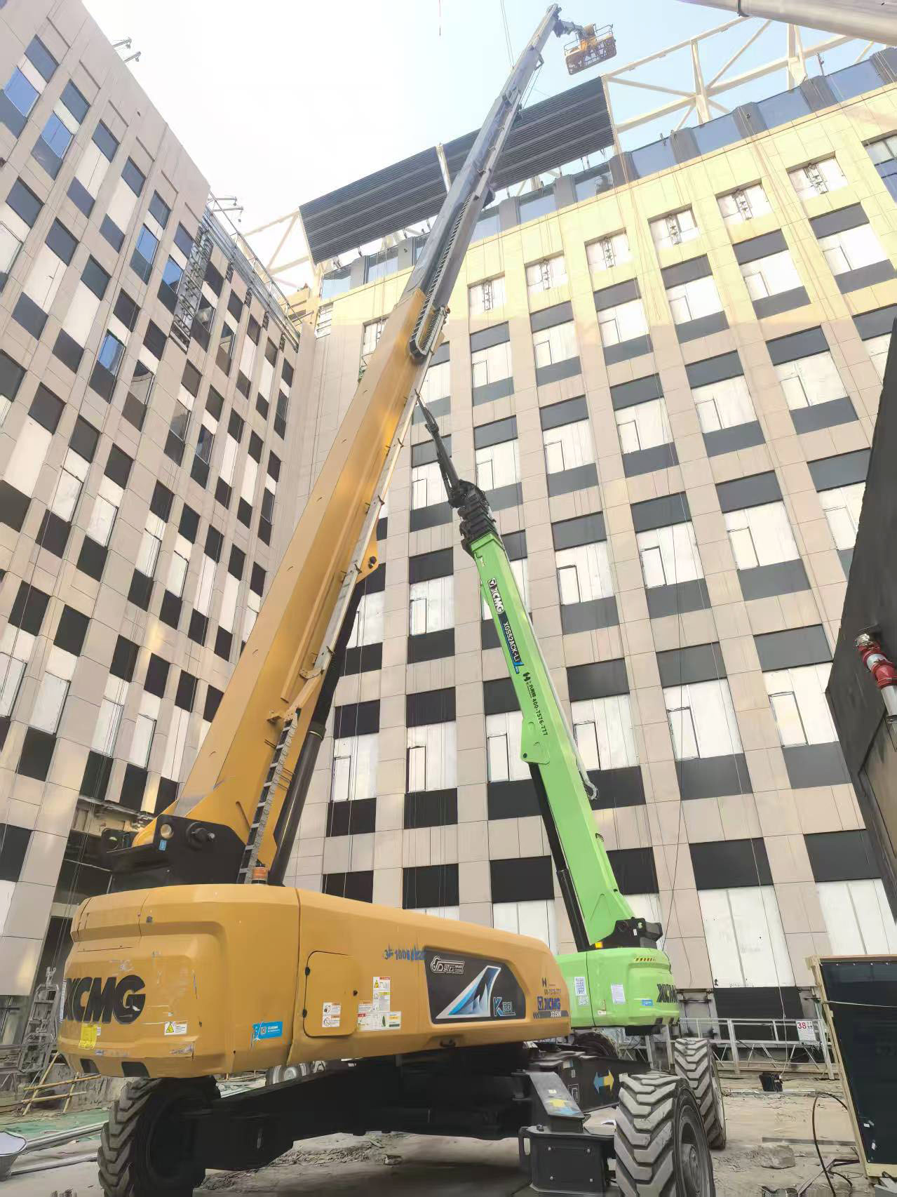 筑梦名校！乐鱼体育高米数直臂高空作业平台护航人大附中项目建设