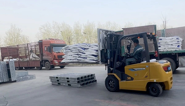 绿上云“滇”！百余台乐鱼体育叉车助力云南水果市场绿色搬运