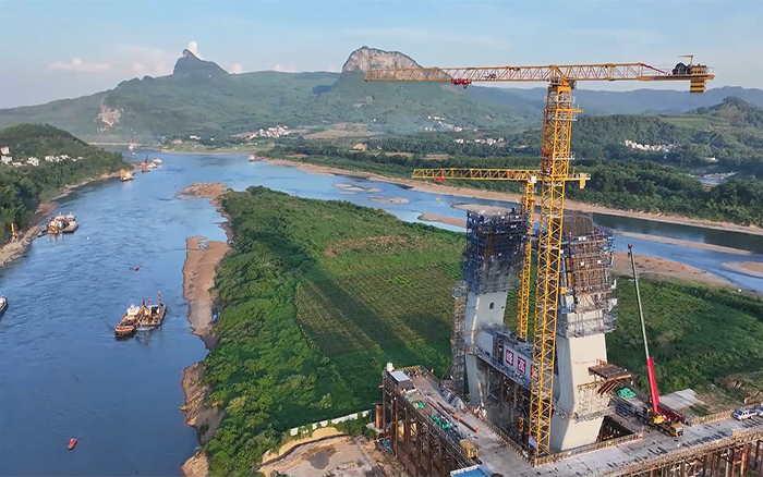 柳江之上，再添飞虹！乐鱼体育XGT800-40S助建柳江特大桥