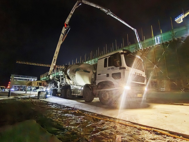 深夜600方，乐鱼体育成套化混凝土装备打出“协同战”